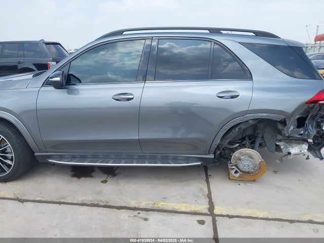 4JGFB4JB3PA922922 Mercedes-Benz m264