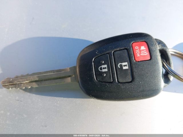 JTMRFREVXFD134109 Toyota Rav4 Xle