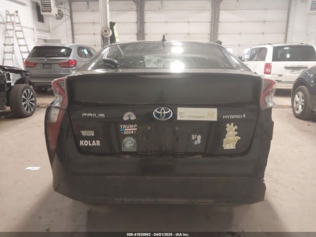 JTDKARFU0G3025607 Toyota Prius Three