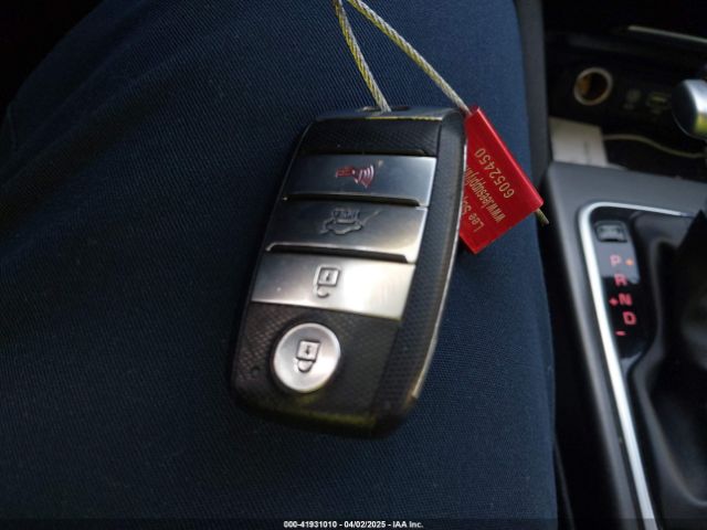 5XXGT4L31KG301090 KIA Optima S