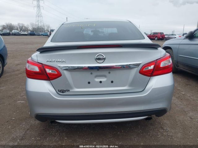 1N4AL3AP1HC249318 Nissan Altima 2.5 S