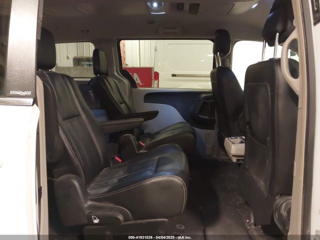 2C4RC1BG1ER209212 Chrysler Town & Country Touring