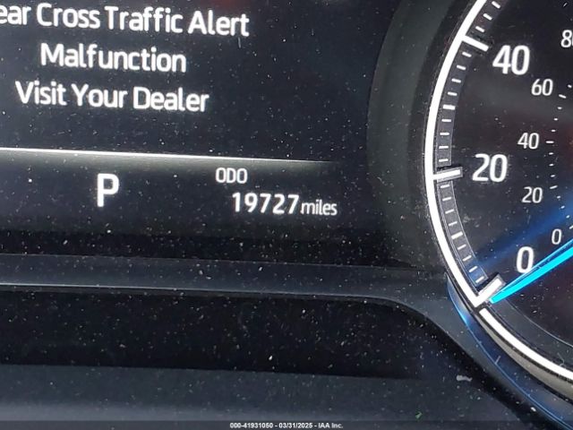 JTEAAAAH5PJ140489 Toyota VENZA LE