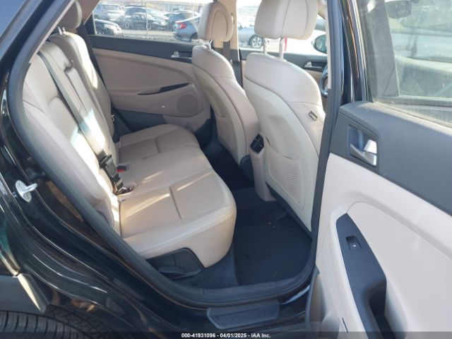 KM8J3CA47JU689409 Hyundai Tucson Sel Plus