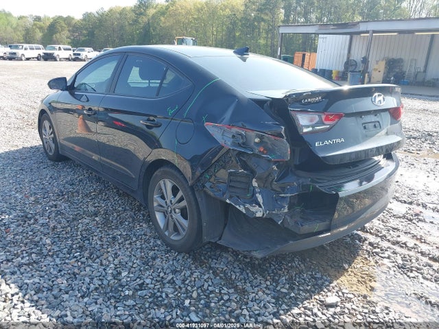 KMHD84LF8HU206040 Hyundai ELANTRA SE