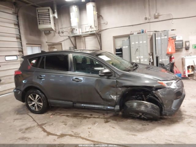 2T3RFREVXJW788412 Toyota Rav4 Xle