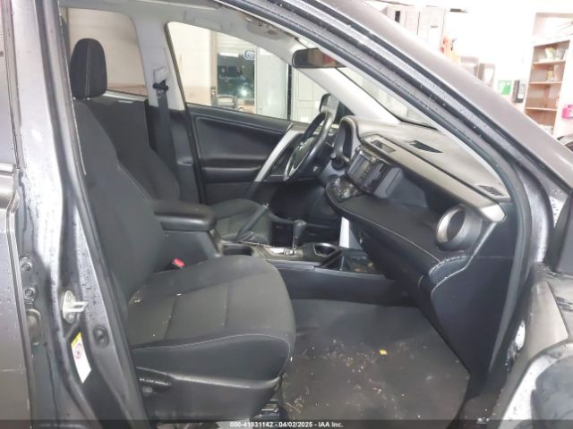 2T3RFREVXJW788412 Toyota Rav4 Xle