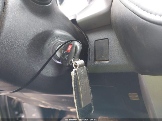 2T3WFREV8GW288227 Toyota Rav4 Xle