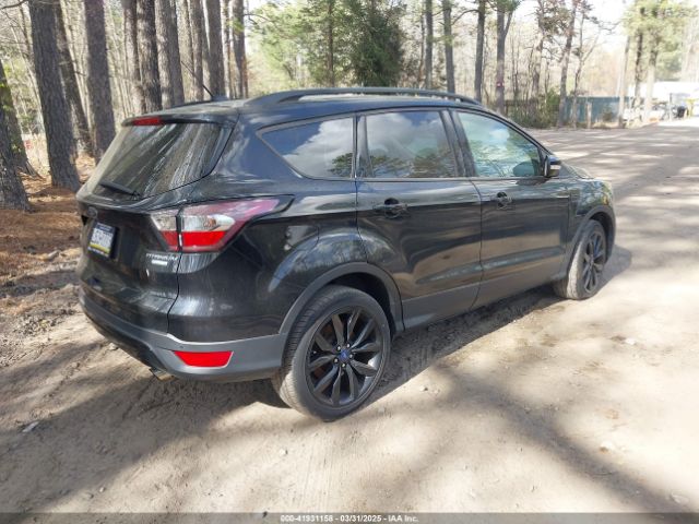 1FMCU0JD1HUE65762 Ford Escape Titanium