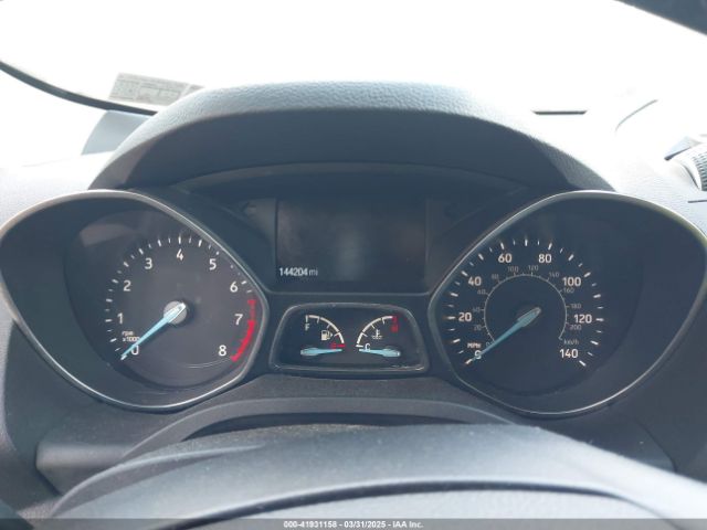1FMCU0JD1HUE65762 Ford Escape Titanium