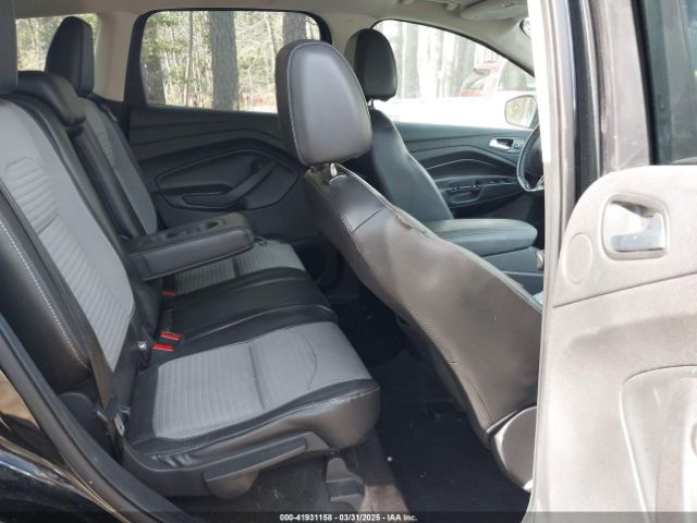 1FMCU0JD1HUE65762 Ford Escape Titanium