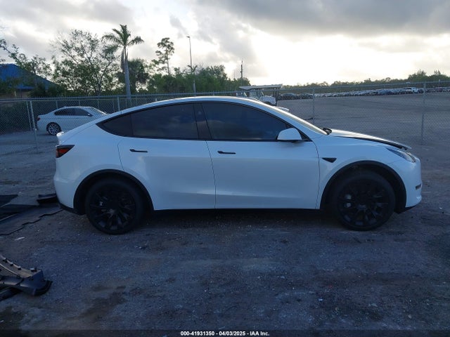7SAYGDEE7SA345718 Tesla Model Y Long Range Dual Motor All-wheel Drive