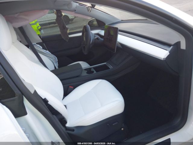 2025 TESLA MODEL Y 7SAYGDEE7SA345718 Photo 4