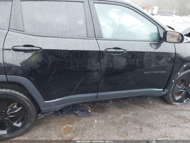 3C4NJDBB1KT601609 Jeep Compass Altitude 4x4
