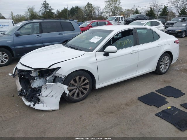 4T1B11HK2JU570881 Toyota CAMRY LE