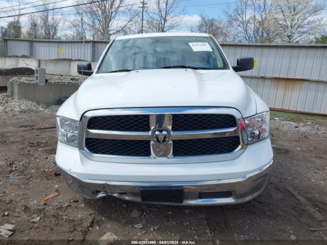 1C6RR7ST4KS699323 RAM 1500 Classic Tradesman  4x4 6'4 Box
