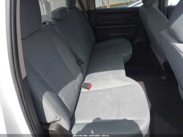 1C6RR7ST4KS699323 RAM 1500 Classic Tradesman  4x4 6'4 Box