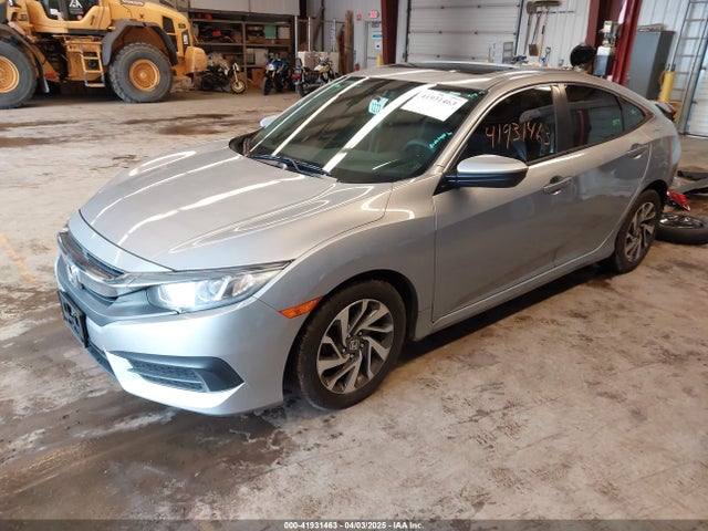Honda CIVIC EX 2018 2HGFC2F76JH533471 Image 2