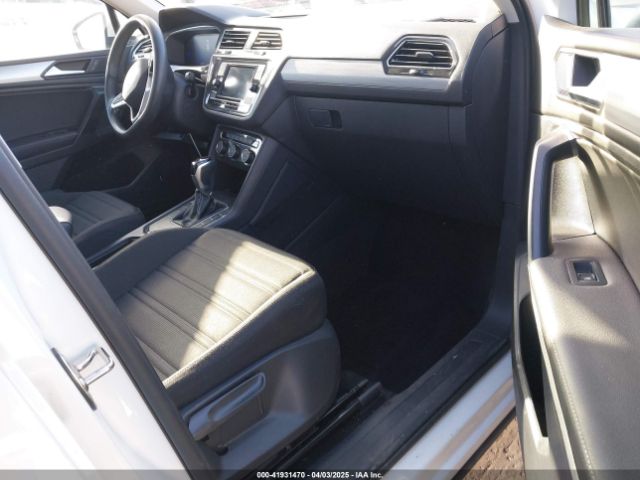 3VVRB7AX3PM018166 Volkswagen Tiguan 2.0t S