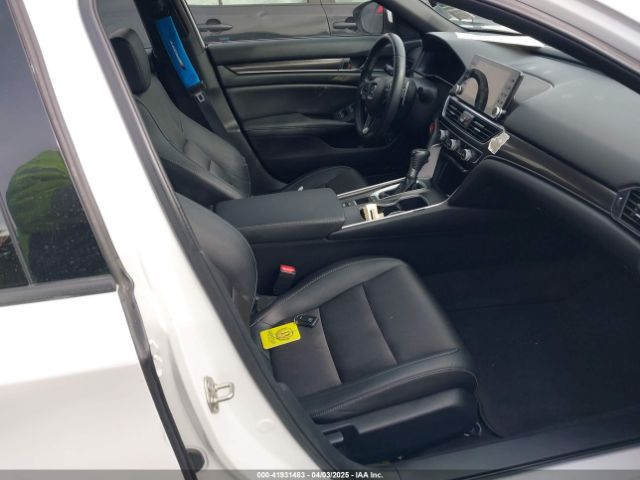 1HGCV1F32KA132746 Honda Accord Sport