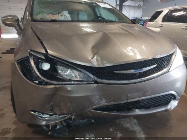 2C4RC1GG9JR256765 Chrysler Pacifica Limited