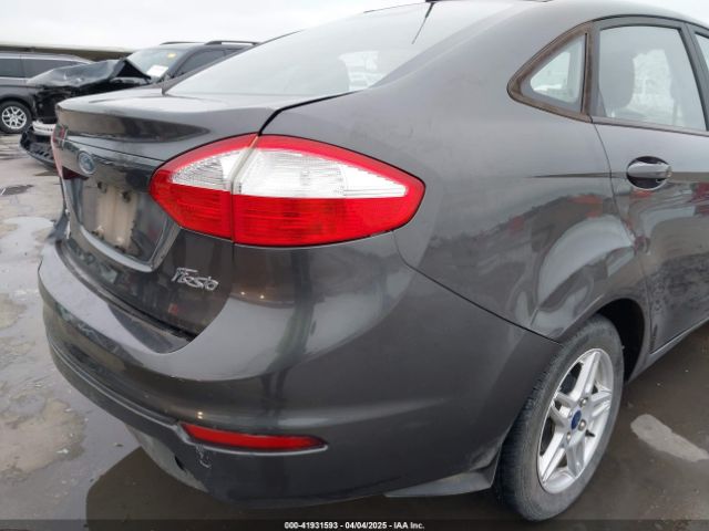 3FADP4BJ2HM168098 Ford FIESTA SE