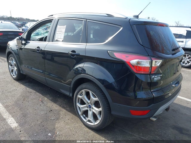 1FMCU9J98HUA56853 Ford Escape Titanium