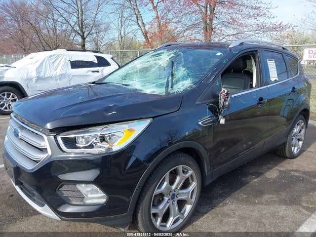 1FMCU9J98HUA56853 Ford Escape Titanium