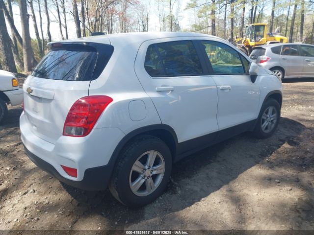 3GNCJKSB8LL116307 Chevrolet Trax Fwd Ls