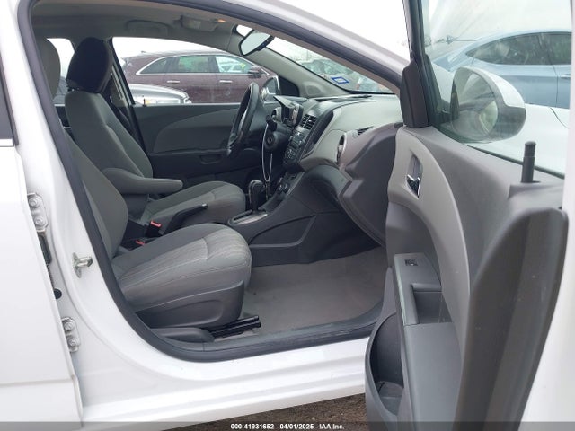 1G1JC5SH7F4112395 Chevrolet Sonic Lt Auto