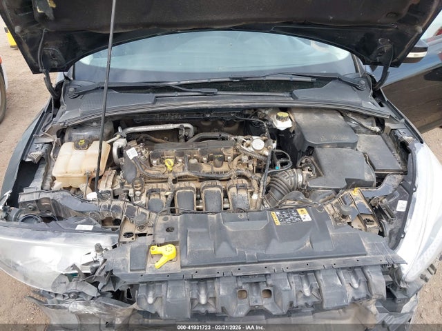 1FADP3F23JL203672 Ford FOCUS SE