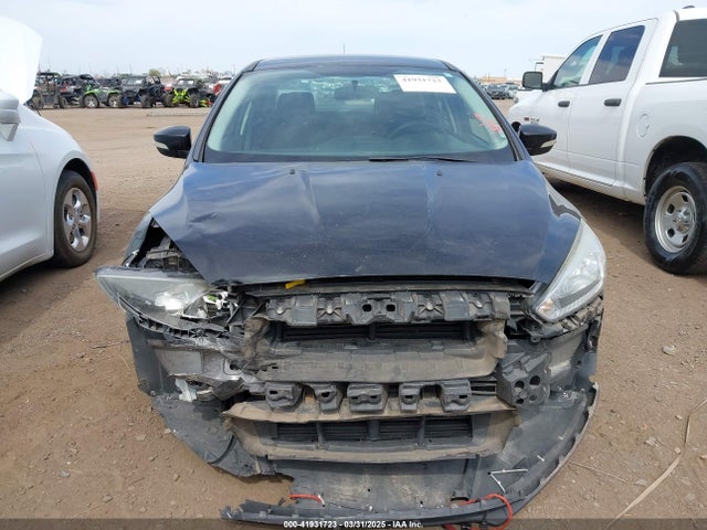 1FADP3F23JL203672 Ford FOCUS SE