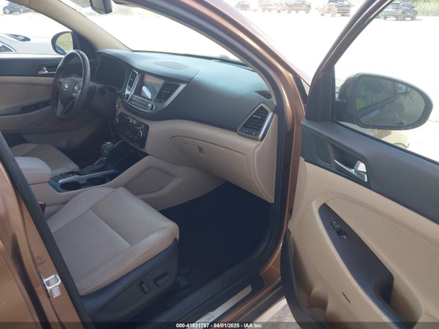 KM8J33A22HU416516 Hyundai Tucson Limited