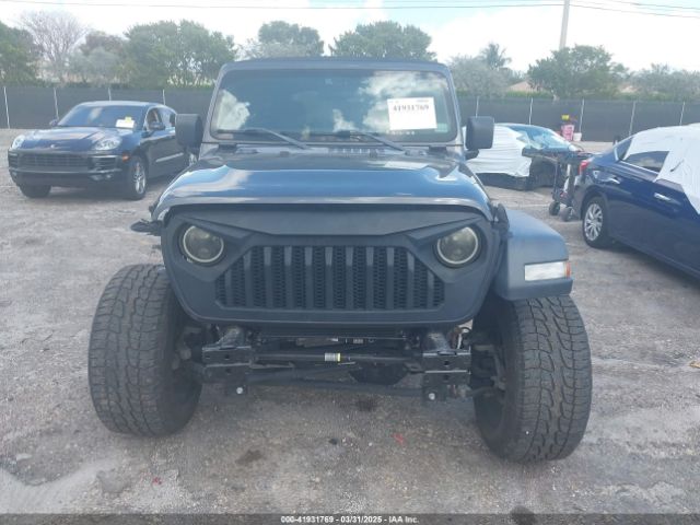 1C4HJXDG6KW539951 Jeep Wrangler Unlimited Sport Altitude 4x4