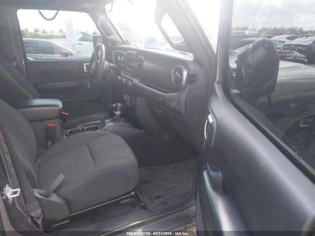 1C4HJXDG6KW539951 Jeep Wrangler Unlimited Sport Altitude 4x4
