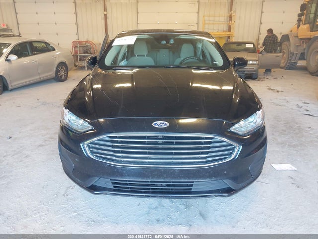 3FA6P0T9XKR259670 Ford FUSION SE