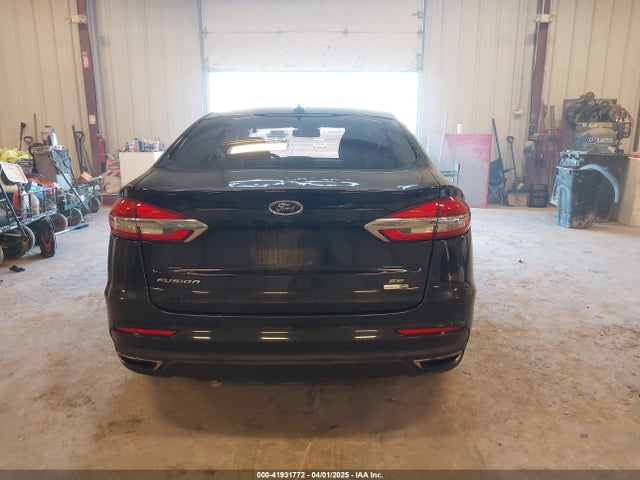 3FA6P0T9XKR259670 Ford FUSION SE