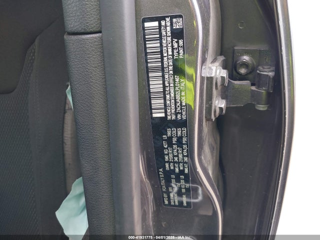 ZACNJABB2LPL01467 Jeep Renegade Altitude Fwd