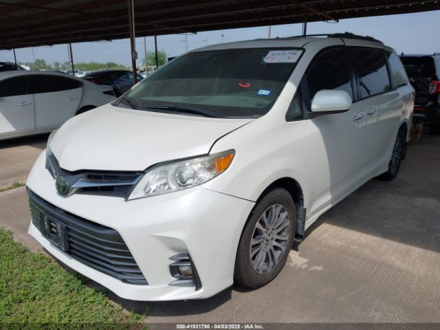 5TDYZ3DC0JS956785 Toyota Sienna Xle Premium 8 Passenger