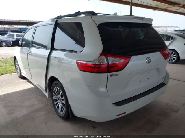 5TDYZ3DC0JS956785 Toyota Sienna Xle Premium 8 Passenger