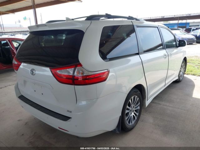 5TDYZ3DC0JS956785 Toyota Sienna Xle Premium 8 Passenger
