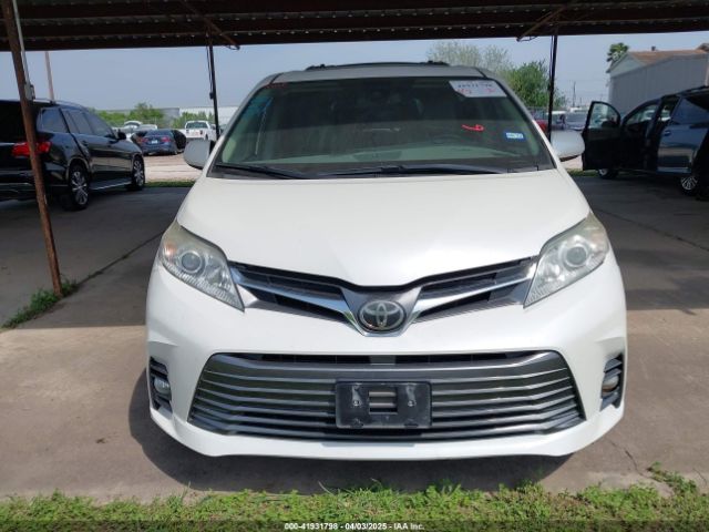5TDYZ3DC0JS956785 Toyota Sienna Xle Premium 8 Passenger