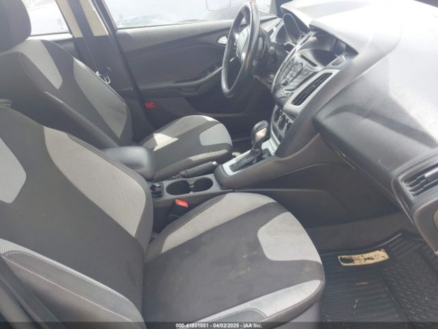 1FADP3F27EL268403 Ford FOCUS SE