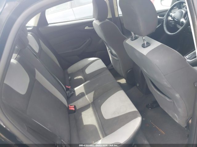 1FADP3F27EL268403 Ford FOCUS SE