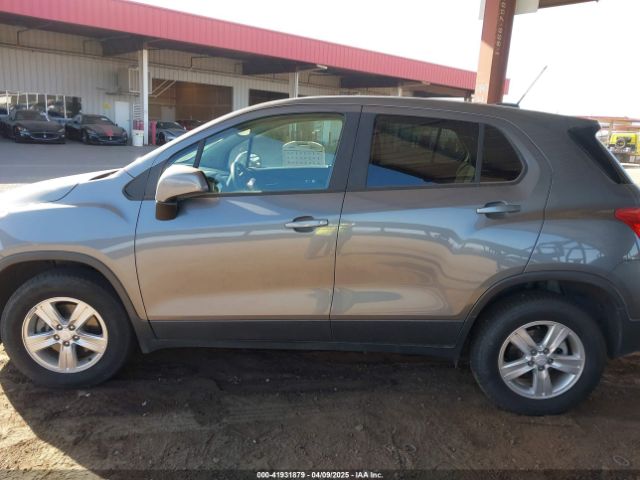 3GNCJNSB1LL271850 Chevrolet Trax Awd Ls