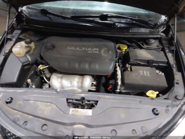 1C3CCCBBXFN531792 Chrysler 200 S