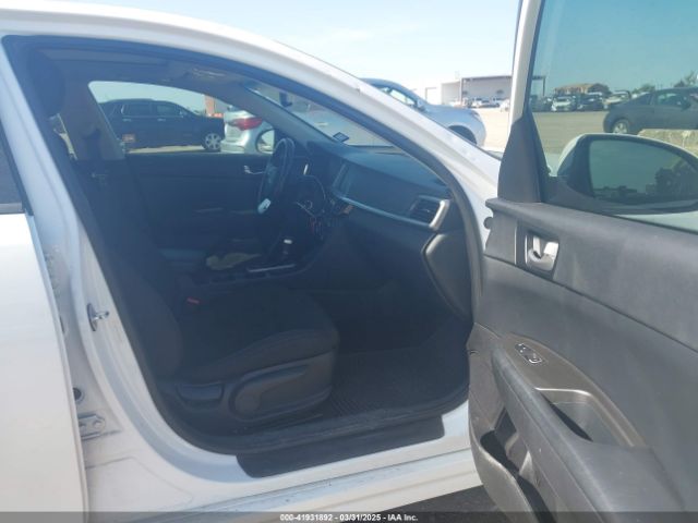 5XXGT4L39KG298990 KIA Optima Lx