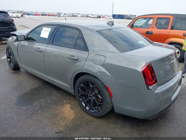 2C3CCAAGXKH614465 Chrysler 300 Touring