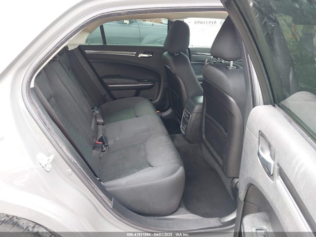 2C3CCAAGXKH614465 Chrysler 300 Touring
