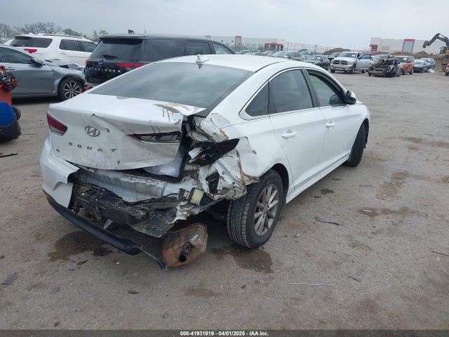 5NPE24AFXKH796899 Hyundai SONATA SE